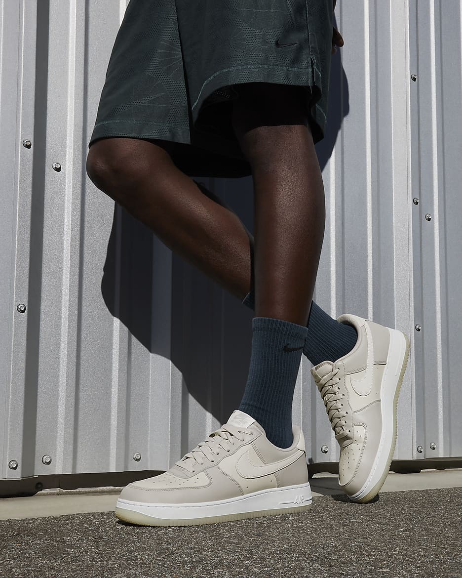 Air force 1 07 lv8 light bone on sale